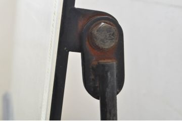 中古　特注品　可憐な雰囲気が素敵なアイアン製のメニュースタンド(メニュー立て、ディスプレイ、店舗什器)(R-077990)
