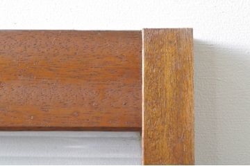 アンティーク建具　ペイント仕上げ限定　どこか懐かしい雰囲気を醸し出す縦長窓1枚(ガラス欄間、明かり取り、明り取り、FIX窓、フィックス窓、ガラス窓、嵌め殺し)(R-077996)