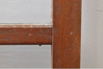 アンティーク建具　ペイント仕上げ限定　どこか懐かしい雰囲気を醸し出す縦長窓1枚(ガラス欄間、明かり取り、明り取り、FIX窓、フィックス窓、ガラス窓、嵌め殺し)(R-077996)