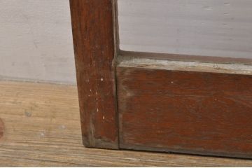 アンティーク建具　ペイント仕上げ限定　どこか懐かしい雰囲気を醸し出す縦長窓1枚(ガラス欄間、明かり取り、明り取り、FIX窓、フィックス窓、ガラス窓、嵌め殺し)(R-077996)