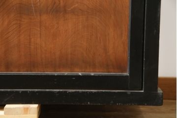 和製アンティーク　前板欅(ケヤキ)材　モダンデザインで現代のお部屋にも取り入れやすい二段重ね収納棚(水屋箪笥、戸棚、キャビネット、食器棚)(R-078008)