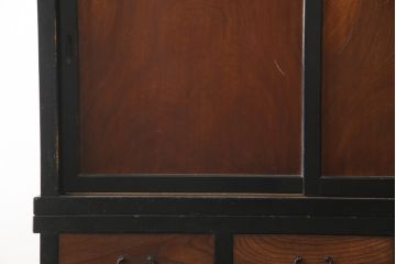 和製アンティーク　前板欅(ケヤキ)材　モダンデザインで現代のお部屋にも取り入れやすいサイドボード(水屋箪笥、戸棚、サイドキャビネット、食器棚)(R-078009)