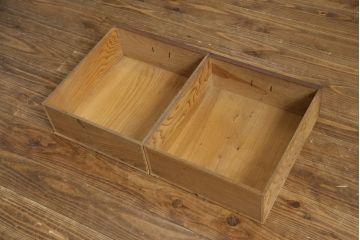和製アンティーク　前板欅(ケヤキ)材　モダンデザインで現代のお部屋にも取り入れやすいサイドボード(水屋箪笥、戸棚、サイドキャビネット、食器棚)(R-078010)