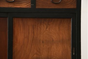 和製アンティーク　前板欅(ケヤキ)材　モダンデザインで現代のお部屋にも取り入れやすいサイドボード(水屋箪笥、戸棚、サイドキャビネット、食器棚)(R-078010)