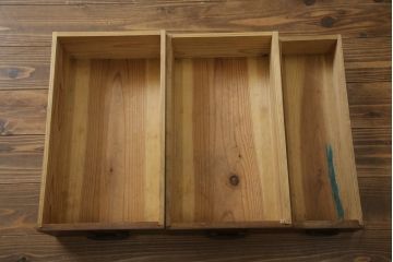 和製アンティーク　美品!!　丸桟の引き戸が上品な重ね水屋箪笥(食器棚、戸棚、収納棚、キャビネット)(R-078011)