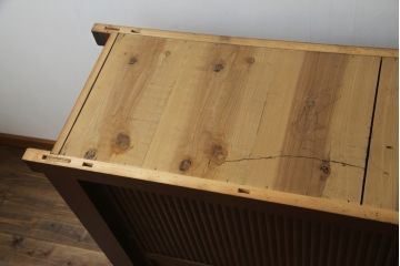 和製アンティーク　美品!!　丸桟の引き戸が上品な水屋箪笥サイドボード(食器棚、戸棚、収納棚、サイドキャビネット)(R-078013)