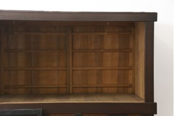 和製アンティーク　重厚!!　引き出し前板欅(ケヤキ)材　透かし彫り入り布団箪笥(夜具箪笥、水屋箪笥、収納棚、戸棚、キャビネット)(R-078014)