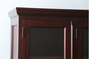 中古　美品!!　国産民芸家具　重厚感のある佇まいが魅力的なキャビネット(食器棚、飾り棚、収納棚、戸棚、カップボード)(R-078015)