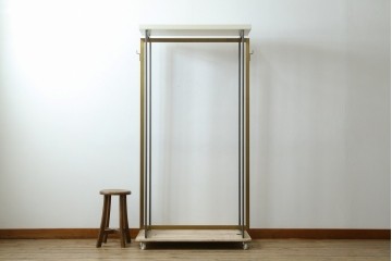 中古　美品!!　スタイリッシュなアパレル用ハンガーラック　(R-078018)