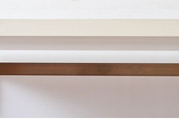 中古　美品!!　直線的なデザインがスタイリッシュなアパレル用ハンガーラック(ポールハンガー、洋服掛け、コート掛け、店舗什器)(R-078018)
