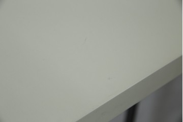 中古　美品!!　直線的なデザインがスタイリッシュなアパレル用ハンガーラック　(R-078019)