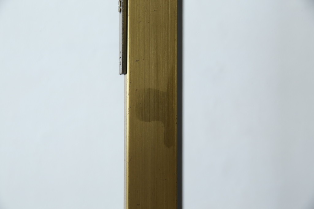 中古　美品!!　直線的なデザインがスタイリッシュなアパレル用ハンガーラック　(R-078019)