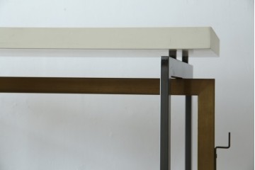 中古　美品!!　直線的なデザインがスタイリッシュなアパレル用ハンガーラック　(R-078019)