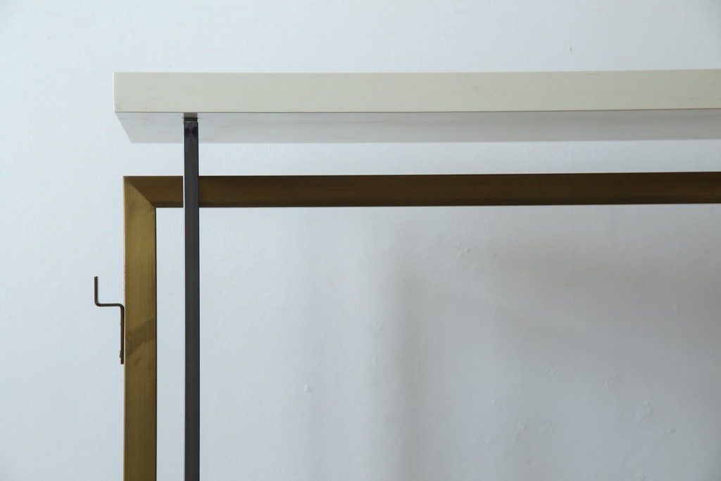 中古　美品!!　直線的なデザインがスタイリッシュなアパレル用ハンガーラック　(R-078019)