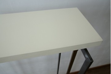 中古　美品!!　直線的なデザインがスタイリッシュなアパレル用ハンガーラック　(R-078019)