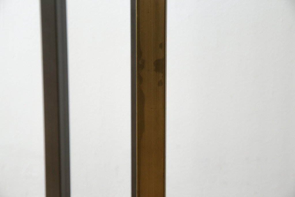 中古　美品!!　直線的なデザインがスタイリッシュなアパレル用ハンガーラック　(R-078019)