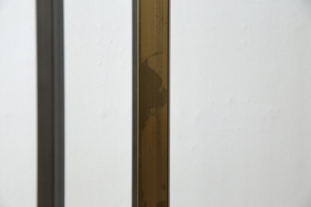 中古　美品!!　直線的なデザインがスタイリッシュなアパレル用ハンガーラック　(R-078019)