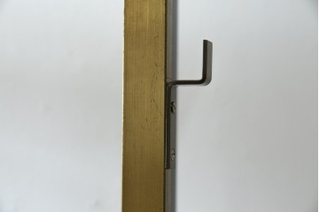 中古　美品!!　直線的なデザインがスタイリッシュなアパレル用ハンガーラック　(R-078019)