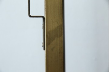 中古　美品!!　直線的なデザインがスタイリッシュなアパレル用ハンガーラック　(R-078019)