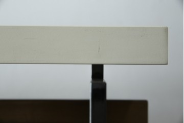 中古　美品!!　直線的なデザインがスタイリッシュなアパレル用ハンガーラック　(R-078019)