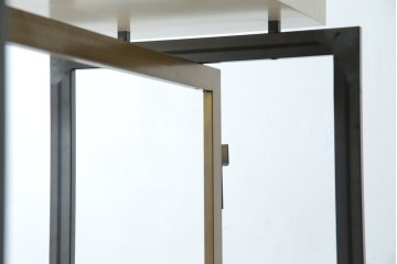 中古　美品!!　直線的なデザインがスタイリッシュなアパレル用ハンガーラック　(R-078019)