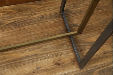 中古　美品!!　直線的なデザインがスタイリッシュなアパレル用ハンガーラック　(R-078019)