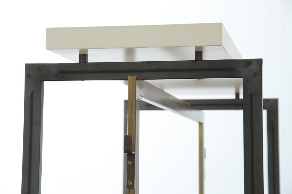 中古　美品!!　直線的なデザインがスタイリッシュなアパレル用ハンガーラック　(R-078019)