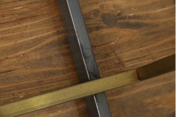 中古　美品!!　直線的なデザインがスタイリッシュなアパレル用ハンガーラック　(R-078019)