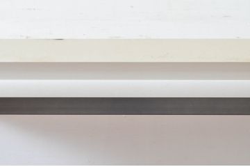 中古　美品!!　直線的なデザインがスタイリッシュなアパレル用ハンガーラック(ポールハンガー、洋服掛け、コート掛け、店舗什器)(R-078022)