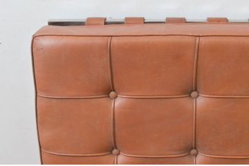 ビンテージ　本革　Knoll(ノル)　スタイリッシュなデザインでお部屋の雰囲気をカッコよくしてくれるバルセロナチェア(ラウンジチェア、1人掛けソファ、椅子、イス、ヴィンテージ)(R-078026)