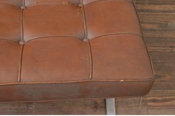 ビンテージ　本革　Knoll(ノル)　スタイリッシュなデザインでお部屋の雰囲気をカッコよくしてくれるバルセロナチェア(ラウンジチェア、1人掛けソファ、椅子、イス、ヴィンテージ)(R-078026)