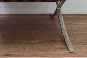 ビンテージ　本革　Knoll(ノル)　スタイリッシュなデザインでお部屋の雰囲気をカッコよくしてくれるバルセロナチェア(ラウンジチェア、1人掛けソファ、椅子、イス、ヴィンテージ)(R-078026)