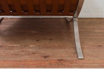 ビンテージ　本革　Knoll(ノル)　スタイリッシュなデザインでお部屋の雰囲気をカッコよくしてくれるバルセロナチェア(ラウンジチェア、1人掛けソファ、椅子、イス、ヴィンテージ)(R-078026)