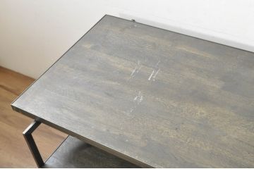 中古　シンプルで直線的なデザインが格好良いアパレル用展示台(作業台、飾り台、陳列台、コンソールテーブル、店舗什器、ディスプレイ台)(R-078027)