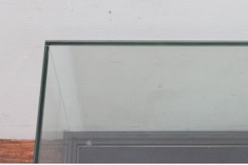 中古　シンプルなデザインのアパレル用展示ケース(ガラスケース、ショーケース、店舗什器)(R-078028)