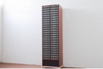 ヨーロッパビンテージ　引き出し50杯付きで収納力も抜群のアイアン製書類ケース(小引き出し、ドロワー、小物収納、レターケース、多段チェスト、ヴィンテージ)(R-078035)