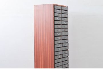 ヨーロッパビンテージ　引き出し50杯付きで収納力も抜群のアイアン製書類ケース(小引き出し、ドロワー、小物収納、レターケース、多段チェスト、ヴィンテージ)(R-078036)