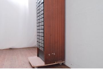ヨーロッパビンテージ　引き出し50杯付きで収納力も抜群のアイアン製書類ケース(小引き出し、ドロワー、小物収納、レターケース、多段チェスト、ヴィンテージ)(R-078036)