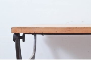 フランスアンティーク　アイアン　フランス製図学校E.P.D.Iのスツール付きフレンチ製図台(ワークテーブル、作業台、デスク、机、ドラフティングテーブル、在宅用、在宅ワーク用)(R-078038)