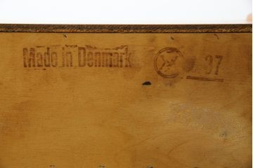 デンマークビンテージ　Vinde Mobelfabrik製　Arne Wahl Iversen(アルネ・ウォール・イヴェルセン)　チーク材のあたたかな色味が魅力的なライティングビューロー(ワークデスク、簿記机、在宅用、在宅ワーク用、収納棚、戸棚、ヴィンテージ、北欧)(R-078042)