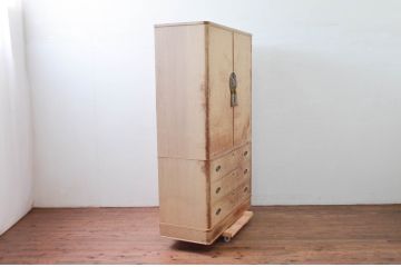 中古　伝統工芸品　金具に上品な花の図柄をあしらった加茂総桐箪笥(胴丸、総桐たんす、着物箪笥、衣装箪笥、和タンス、引き出し、チェスト、バラ売り可能)(R-078044)