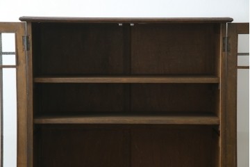 和製アンティーク　ナラ材　昔懐かしい雰囲気漂う脚付きブックケース　(R-078051)