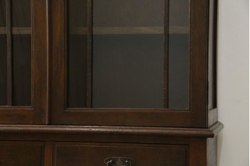 和製アンティーク　ナラ材　昔懐かしい雰囲気漂う脚付きブックケース　(R-078051)