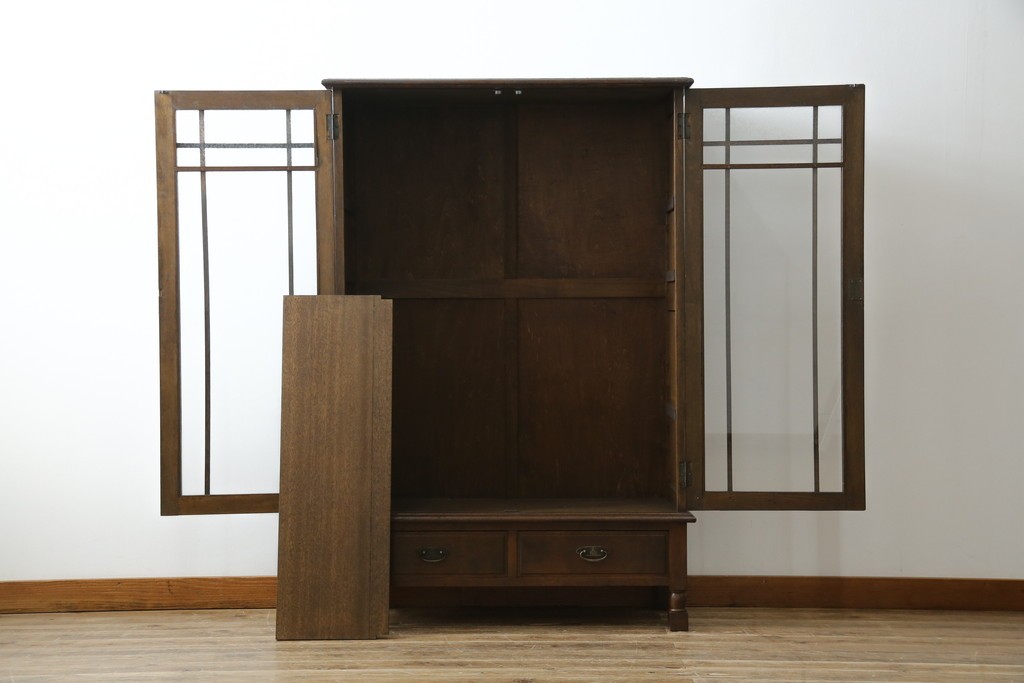 和製アンティーク　ナラ材　昔懐かしい雰囲気漂う脚付きブックケース　(R-078051)