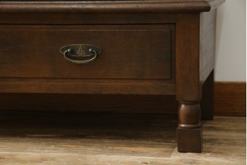 和製アンティーク　ナラ材　昔懐かしい雰囲気漂う脚付きブックケース　(R-078051)