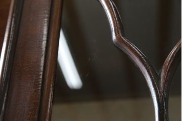 イギリスアンティーク　マホガニー材　クラシカルな佇まいが魅力的なキャビネット(ガラスケース、ショーケース、飾り棚、収納棚、戸棚、英国)(R-078052)