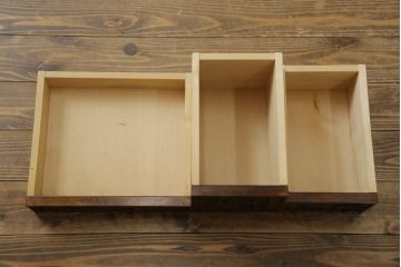 中古　美品!!　軽井沢彫り　咲き誇る桜の彫刻が華やかなドレッサー(鏡台、化粧台、ミラー)(R-078053)