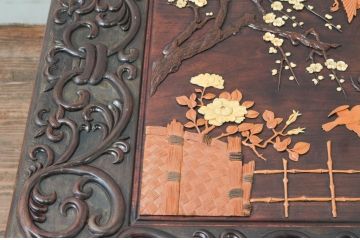 和製ビンテージ　最高級　総紫檀(シタン)彫刻　まるで美術品!!　置いてあるだけで存在感を放つ花鳥図と龍の総彫りが見事な座卓(ローテーブル、センターテーブル)(定価約170万円)(R-078065)