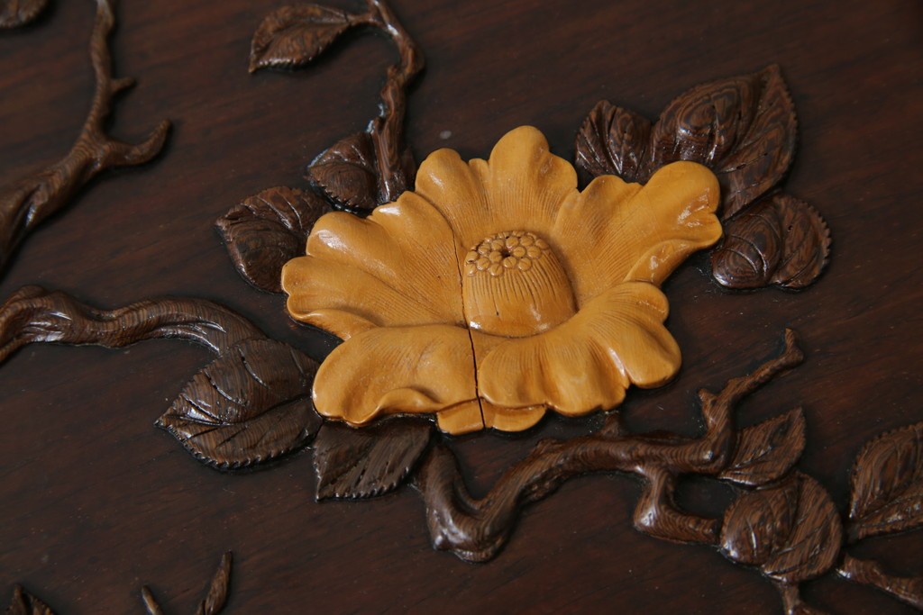 和製ヴィンテージ　最高級　総紫檀(シタン)彫刻　まるで美術品!!　置いてあるだけで存在感を放つ花鳥図と龍の総彫りが見事な座卓　定価約170万円　(R-078065)