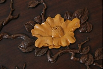 和製ヴィンテージ　最高級　総紫檀(シタン)彫刻　まるで美術品!!　置いてあるだけで存在感を放つ花鳥図と龍の総彫りが見事な座卓　定価約170万円　(R-078065)